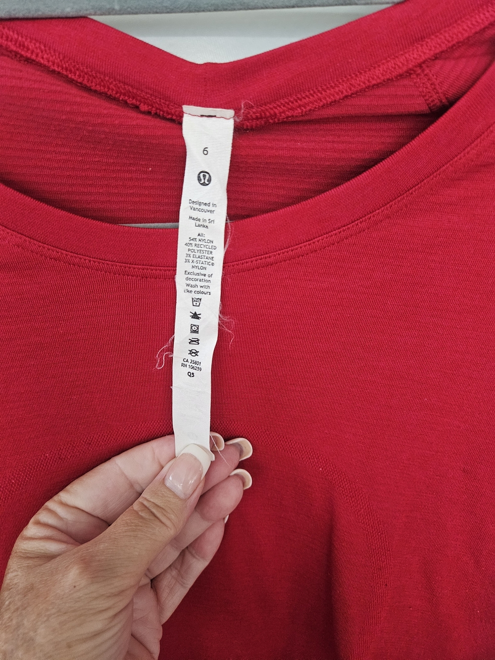 lululemon athletica Swiftly Relaxed Long-Sleeve Shirt Hip Length - Picture 2 of 4